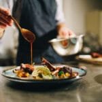 Beşiktaş restoranında dijital sadakat sistemi kullanan müşteri